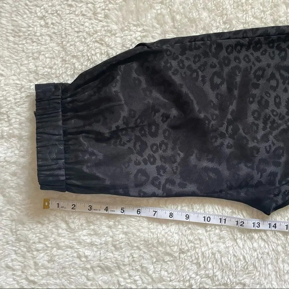 Mi Ami Andey Animal Print Black Silk Joggers STYLE#WS30234 Small - Picture 11 of 16